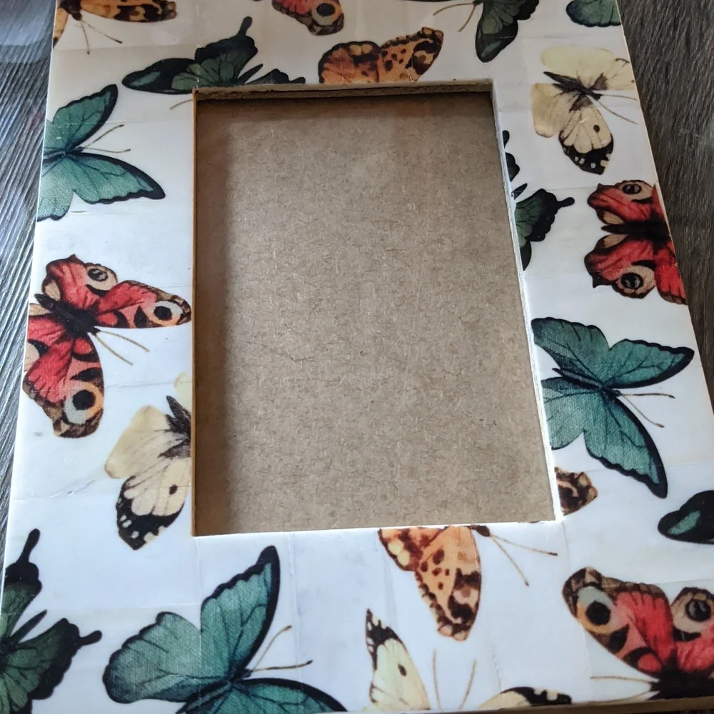 Inlaid Mosaic Butterfly 4x6 Photo Picture Frame 7”W 9”T